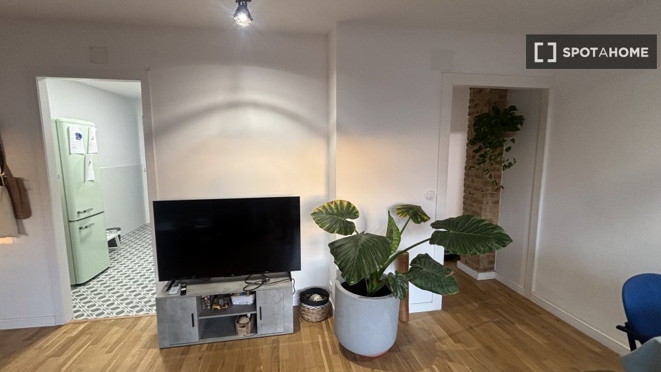 Double room Valencia, 2 beds, 100m² — photo 2
