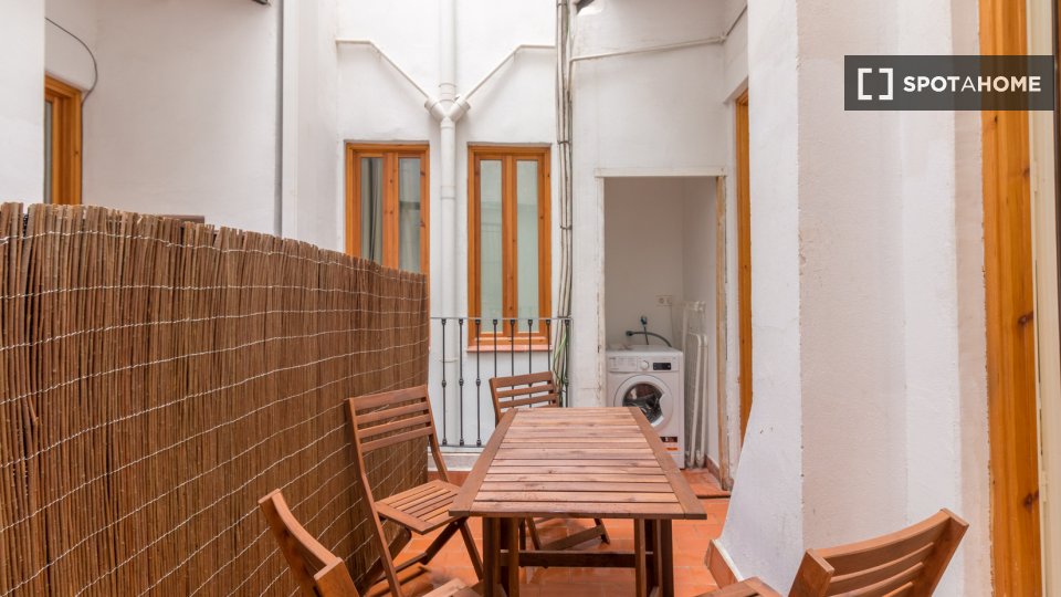 Apartment Barcelona, 3 beds, 140m² — photo 18