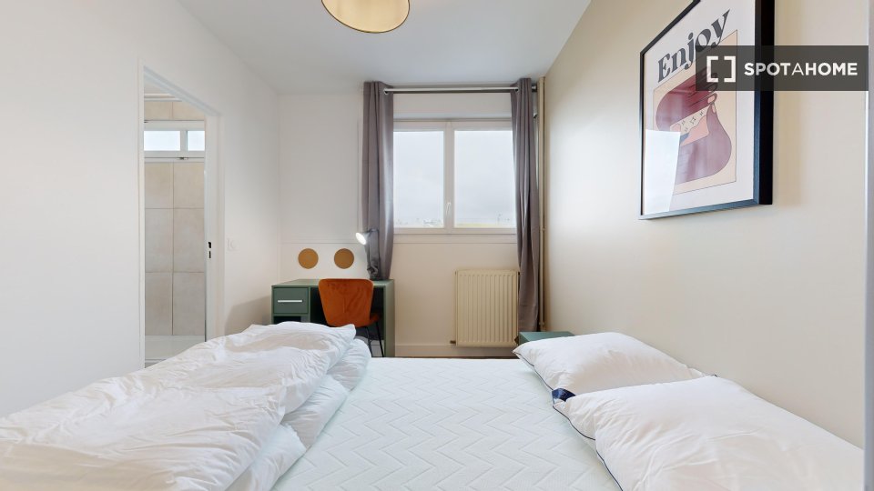 Double room Paris, 8 beds — photo 10