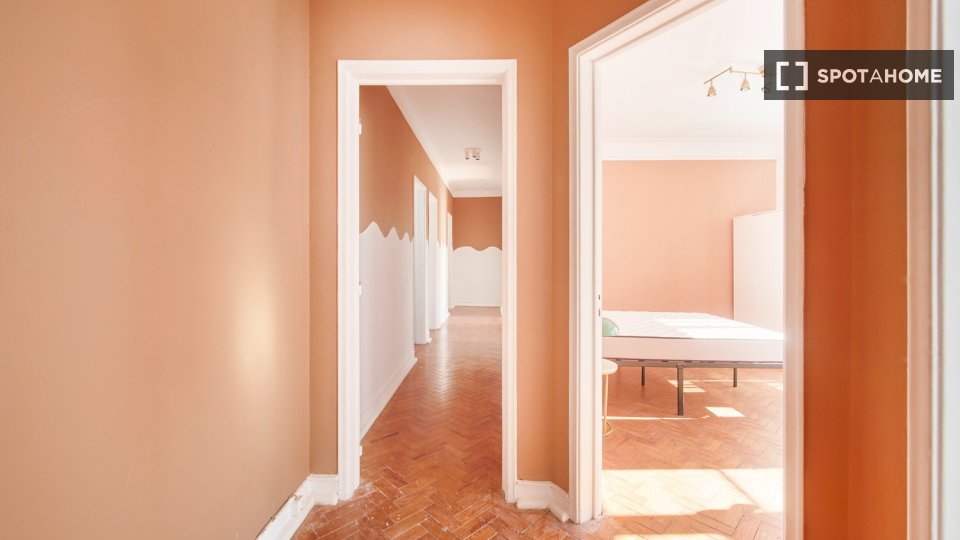 Double room Lisbon, 6 beds — photo 44
