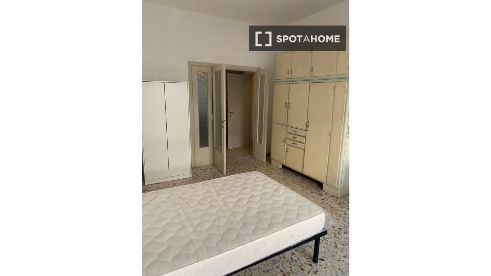 Double room Rome, 5 beds — photo 19