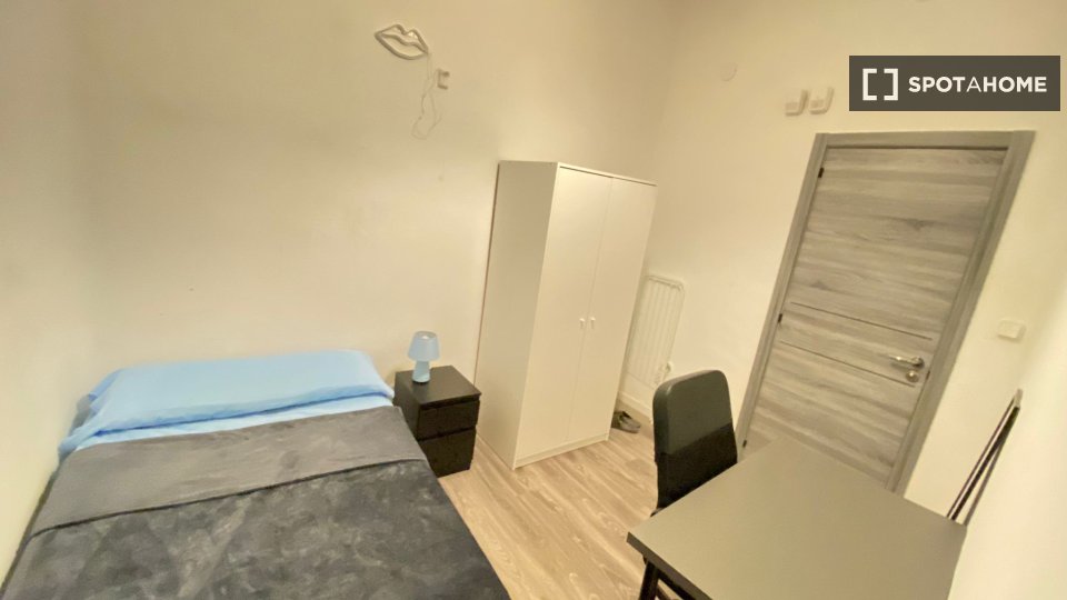 Double room Madrid, 10 beds — photo 7