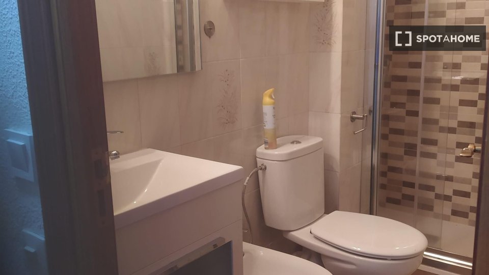 Double room Madrid, 4 beds — photo 4