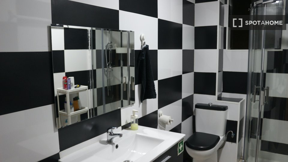 Double room Porto, 6 beds, 300m² — photo 34