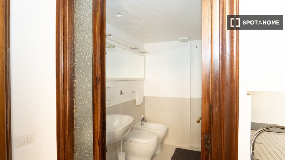 Apartment Rome, 1 bed, 35m² — photo 19