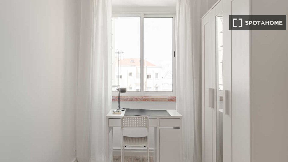 Double room Lisbon, 7 beds — photo 55