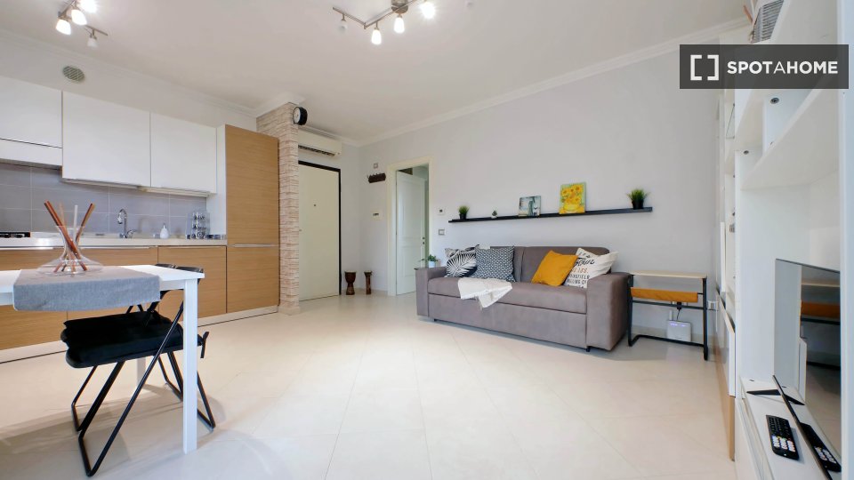 Apartment Rome, 1 bed — photo 13