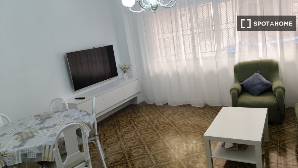 Apartment Valencia, 4 beds, 111m² — photo 10