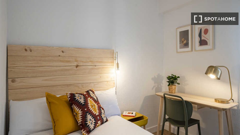 Double room Madrid, 16 beds — photo 60