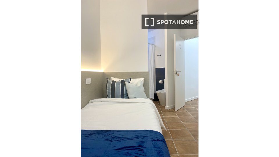 Double room Murcia, 5 beds, 147m² — photo 3