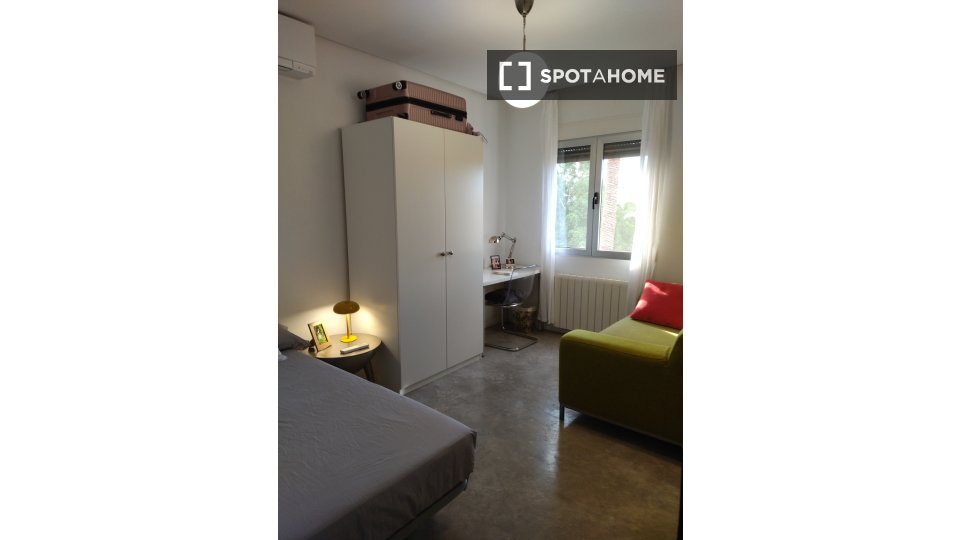 Double room Murcia, 3 beds, 97m² — photo 10