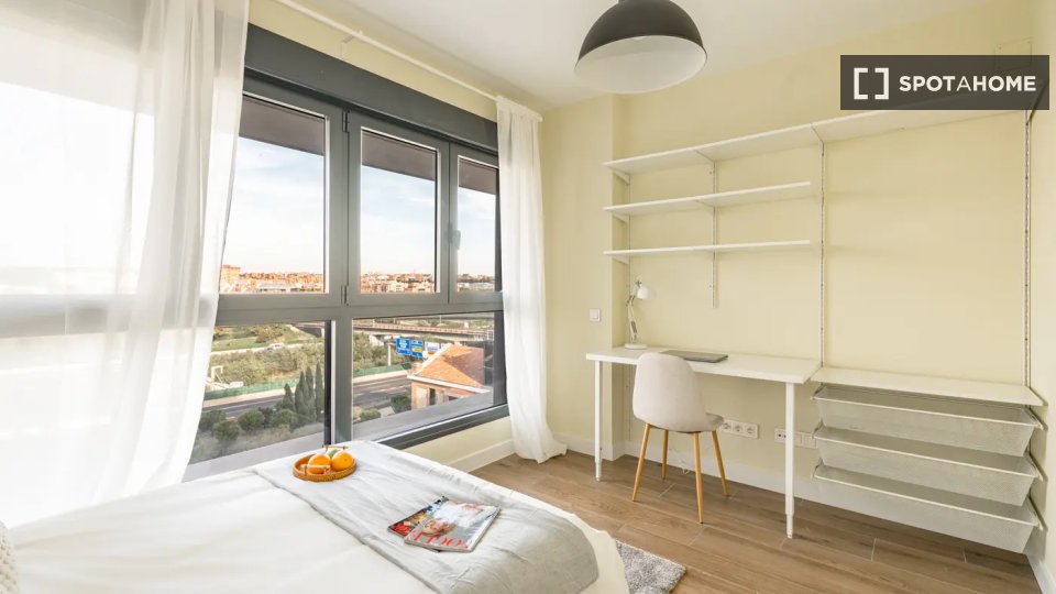 Double room Madrid, 5 beds — photo 7