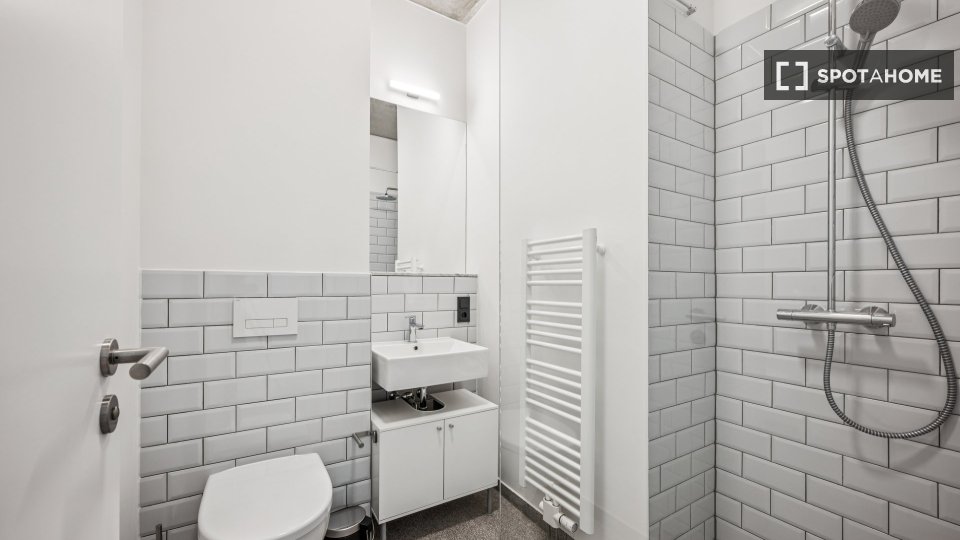 Double room Berlin, 3 beds, 60m² — photo 12