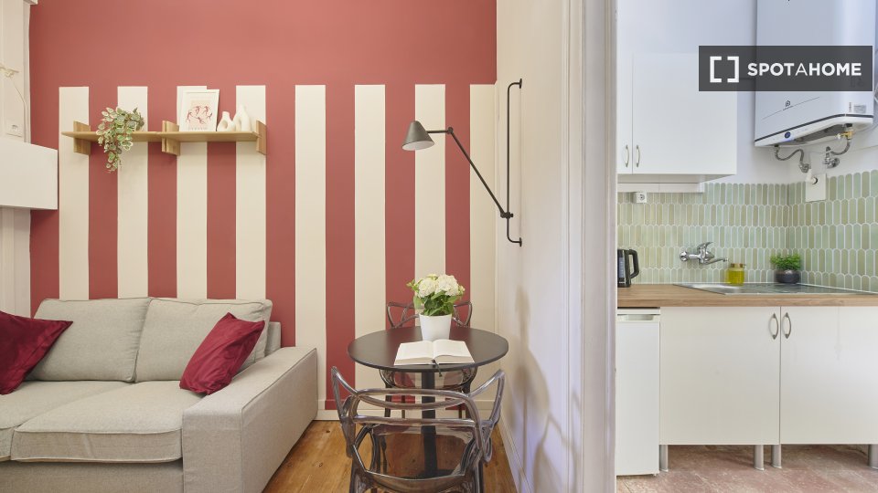 Apartment Lisbon, 2 beds — photo 17