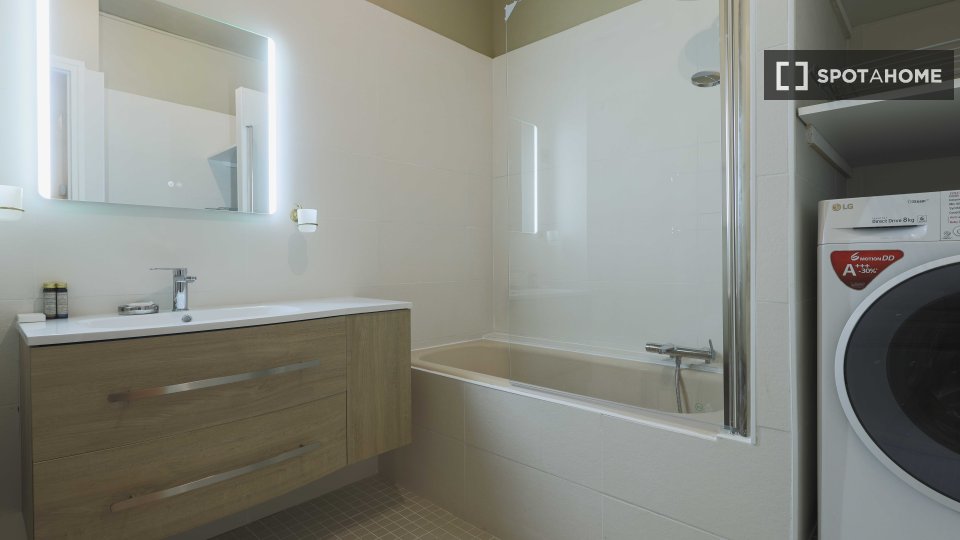 Apartment Paris, 2 beds, 75m² — photo 15