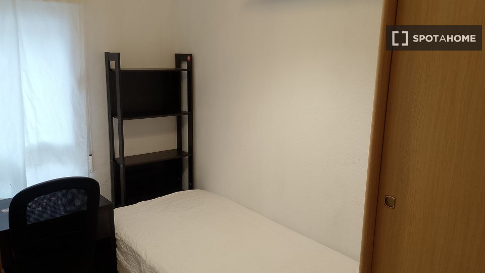 Apartment Madrid, 2 beds, 66m² — photo 2