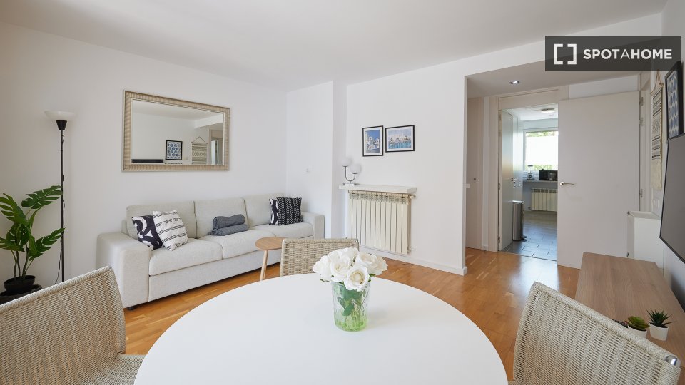 Apartment Barcelona, 2 beds, 75m² — photo 3