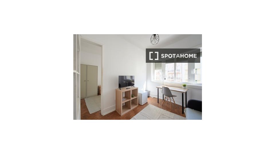 Double room Lisbon, 7 beds — photo 13