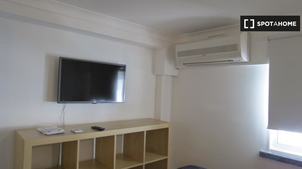 Apartment Lisbon, 1 bed — photo 4