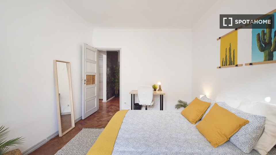 Double room Lisbon, 7 beds — photo 19