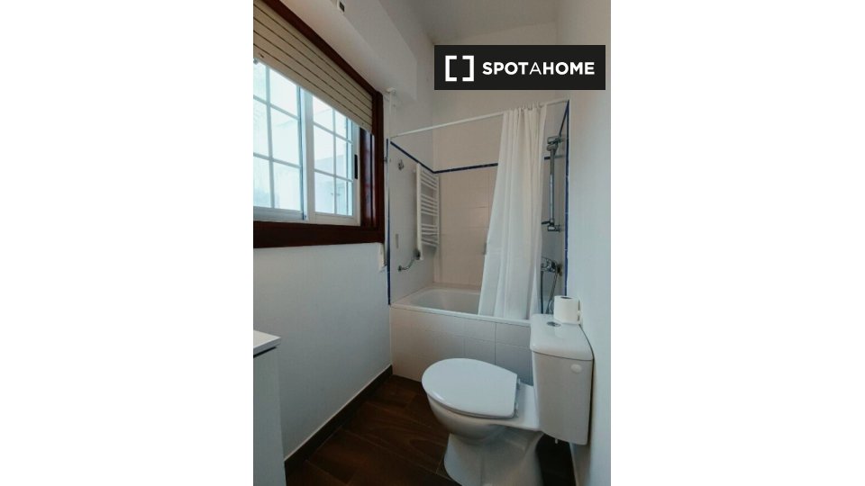 Double room Madrid, 4 beds — photo 7
