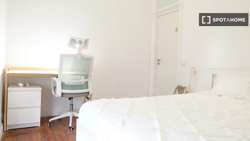 Double room Lisbon, 4 beds — photo 3
