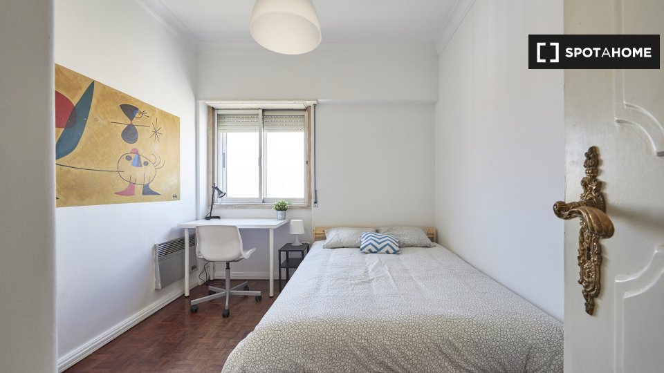 Double room Lisbon, 8 beds — photo 4