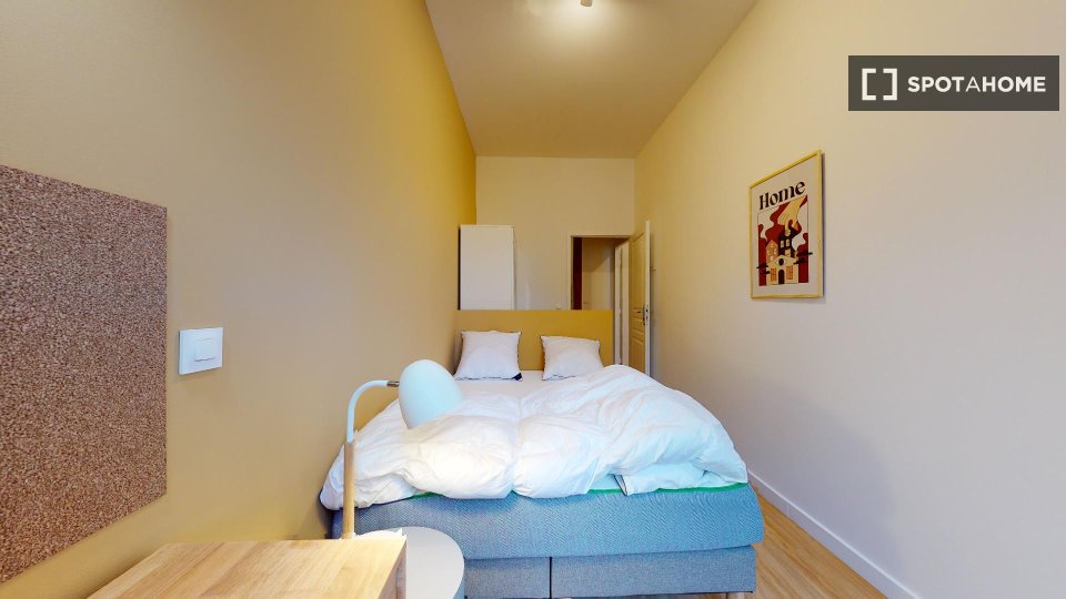 Double room Marseille, 18 beds — photo 23