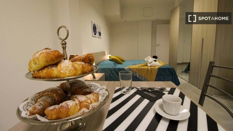 Double room Bologna, 7 beds — photo 11
