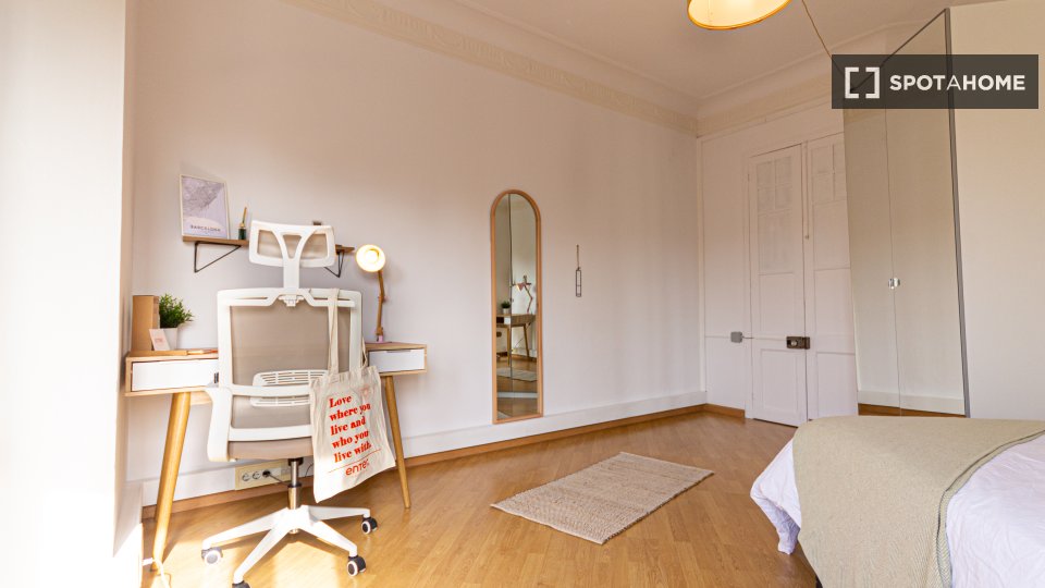 Double room Barcelona, 6 beds — photo 9