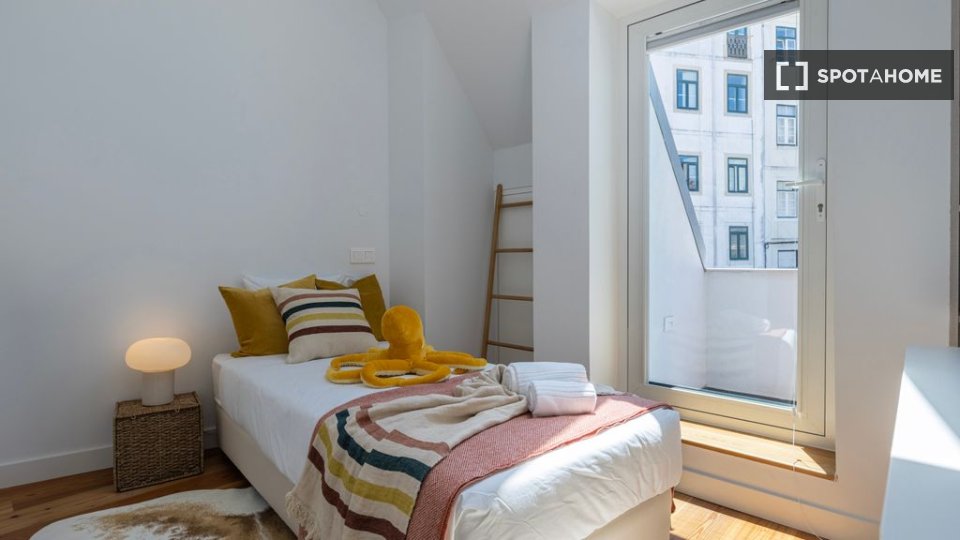 Apartment Lisbon, 3 beds — photo 13