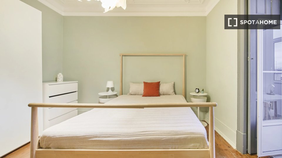 Double room Lisbon, 6 beds — photo 5