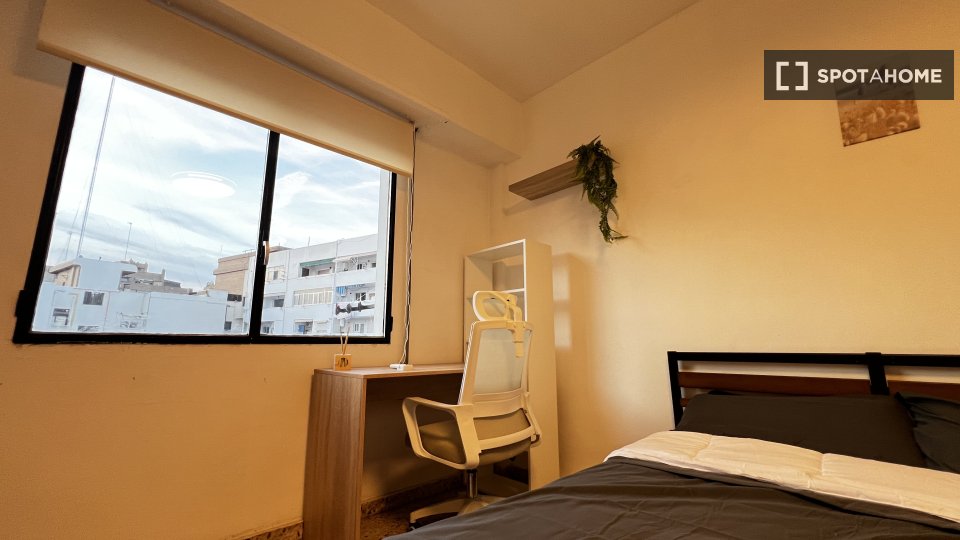 Double room Valencia, 5 beds — photo 2