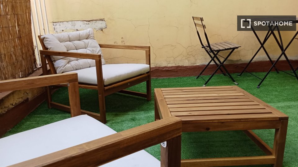 Double room Madrid, 8 beds, 200m² — photo 32