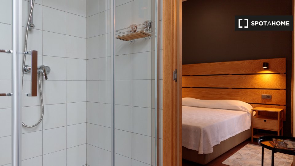 Double room Porto, 7 beds, 250m² — photo 6