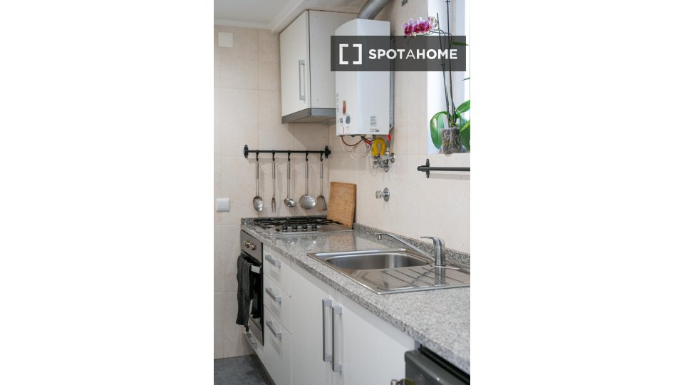 Apartment Lisbon, 1 bed — photo 14