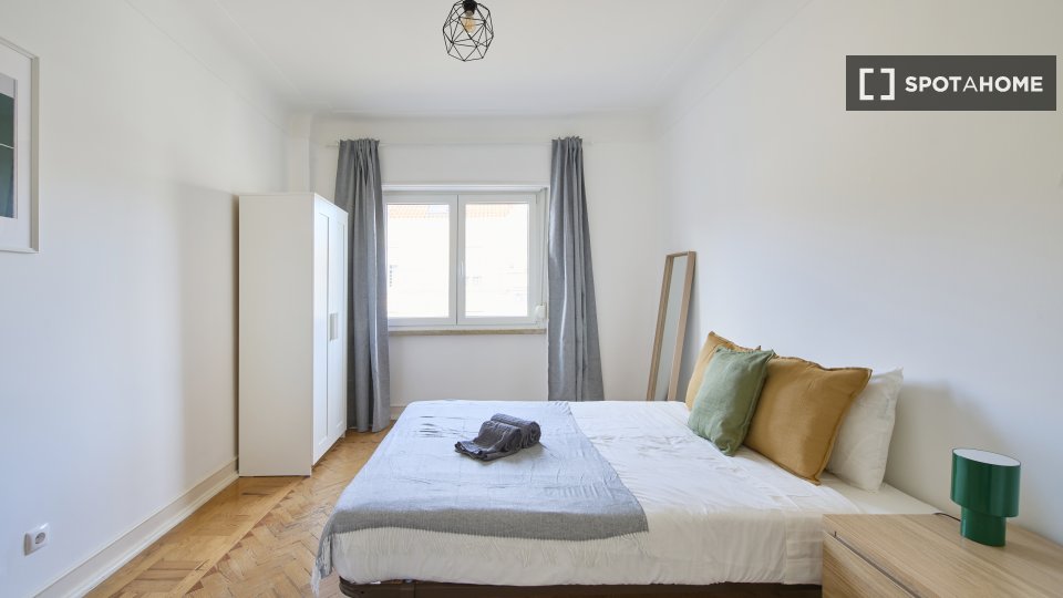 Double room Lisbon, 5 beds — photo 3