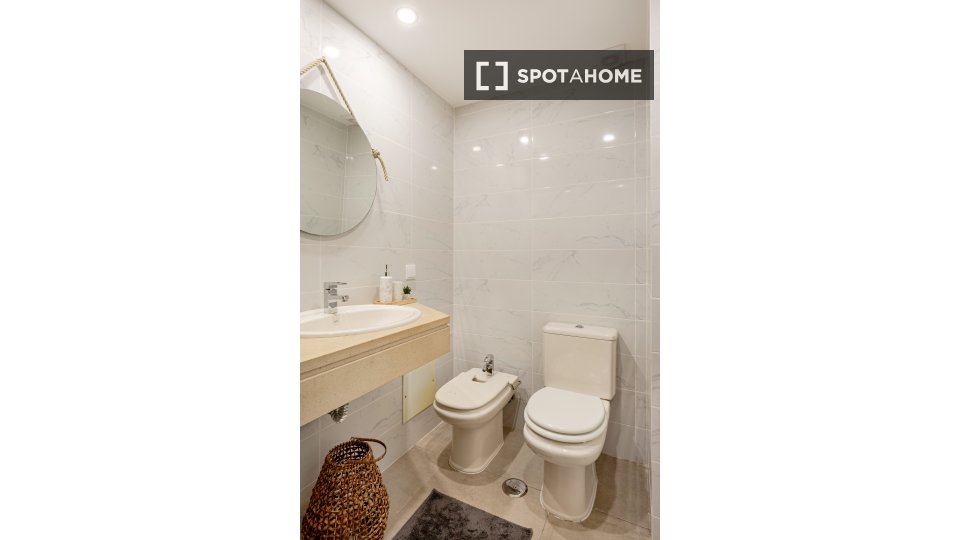 Apartment Lisbon, 1 bed — photo 15