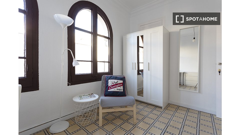 Double room Barcelona, 4 beds, 75m² — photo 14