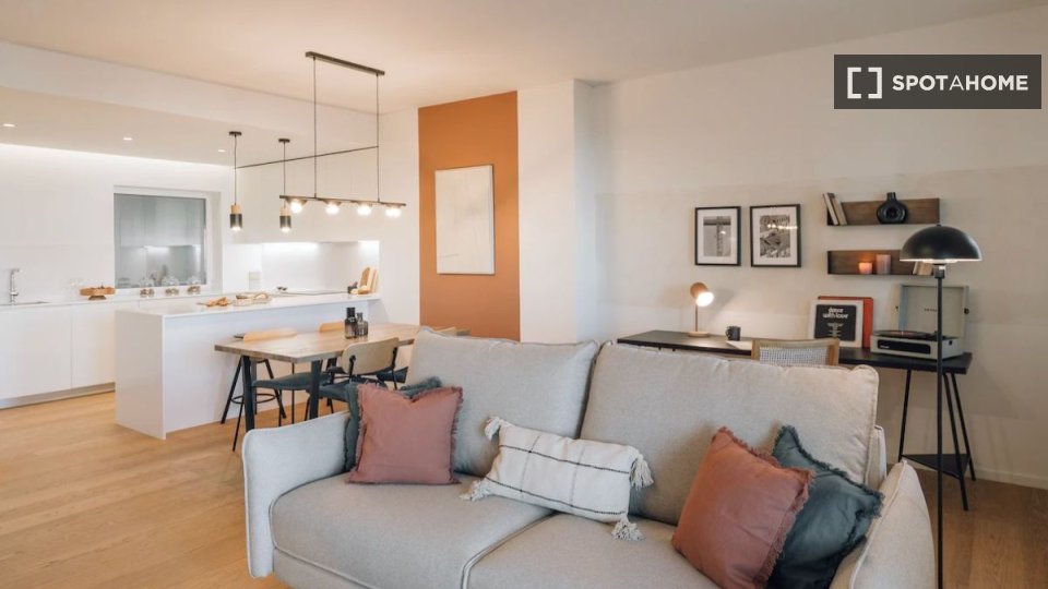 Apartment Lisbon, 2 beds — photo 19