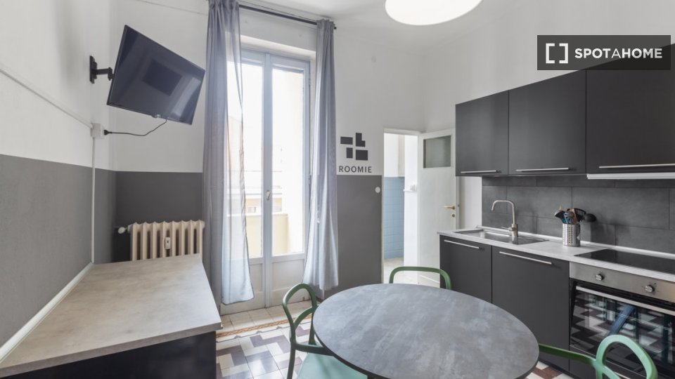Double room Milan, 2 beds, 84m² — photo 6
