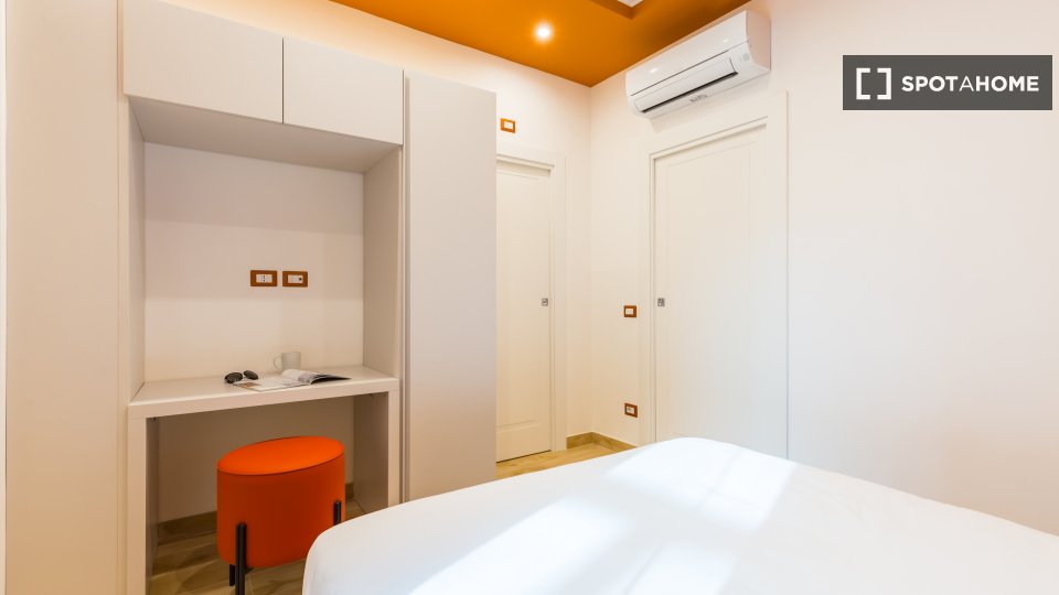 Apartment Naples, 2 beds — photo 15