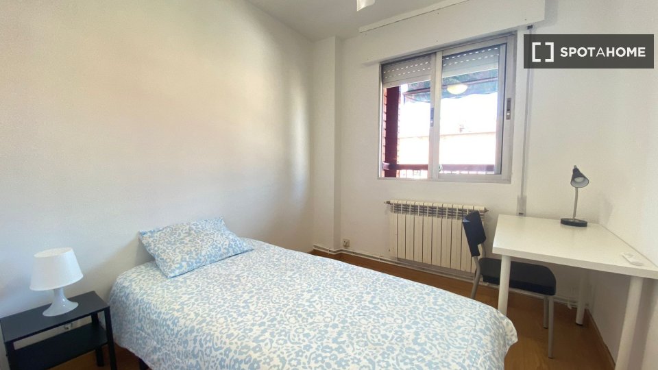 Habitación doble Madrid, 5 habitaciones — foto 14