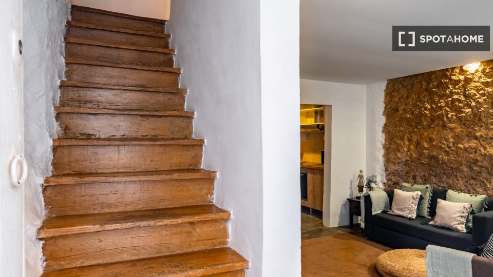 Apartment Lisbon, 2 beds, 84m² — photo 1