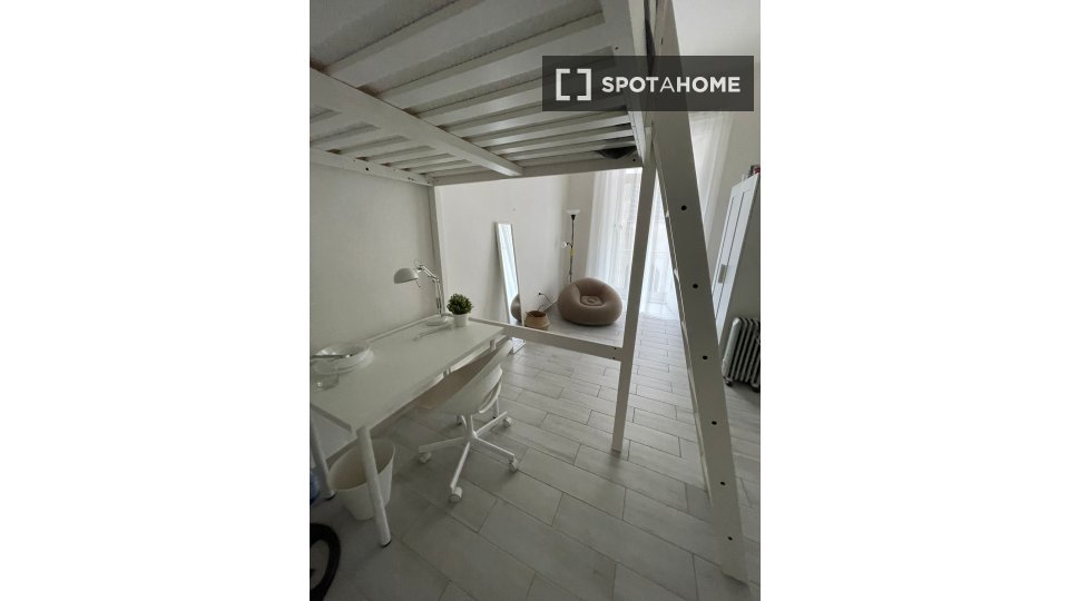 Double room Naples, 8 beds — photo 37