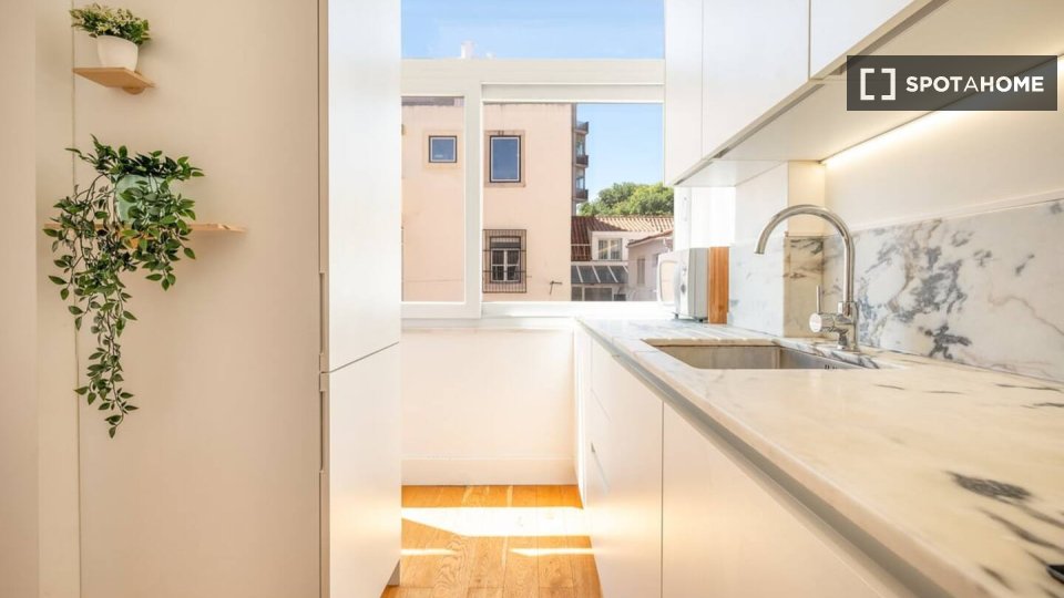 Apartment Lisbon, 1 bed — photo 19