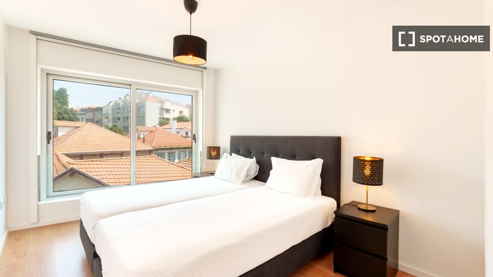 Apartment Porto, 1 bed, 64m² — photo 24