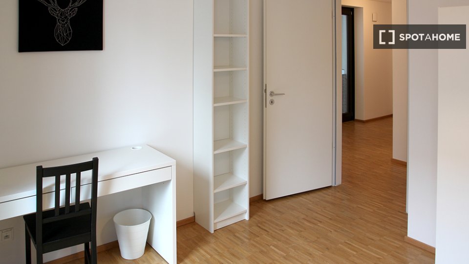 Double room Hamburg, 4 beds, 103m² — photo 19