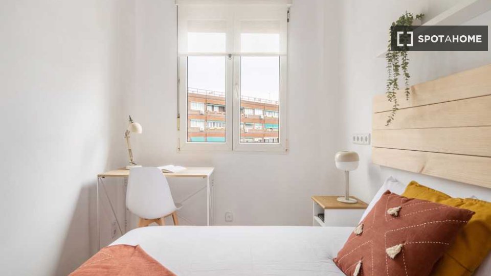 Double room Madrid, 6 beds — photo 12