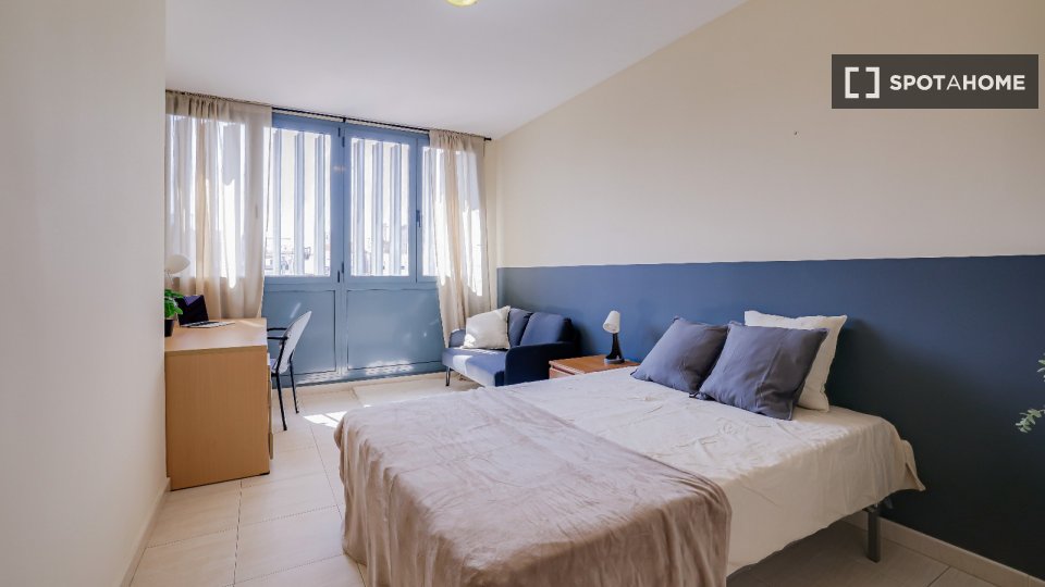 Double room Barcelona, 17 beds, 550m² — photo 16
